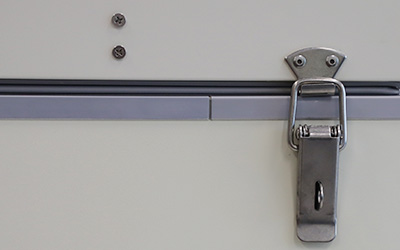 -86°C水平超低温冷凍庫 詳細 - 異常なドア開放を防ぐための安全ドアロック設計。
