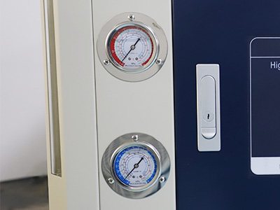 実験室用50L給湯器チラー 詳細 - 高圧および低圧メーターは、いつでもコンプレッサーの状態を監視できます。