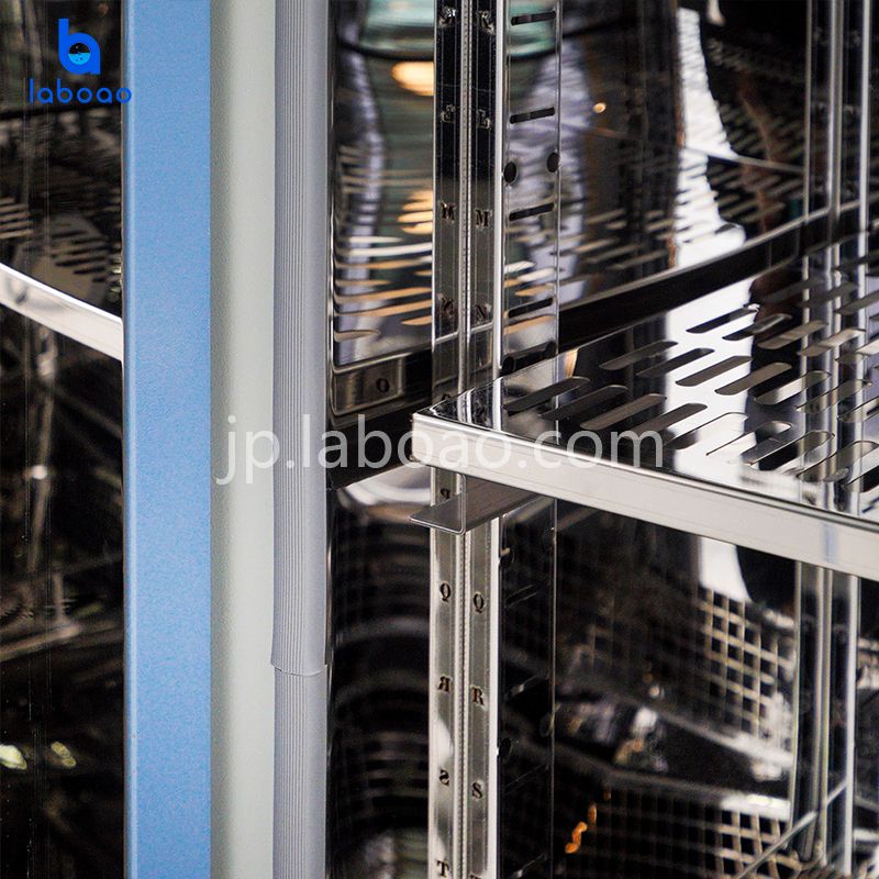 強光薬物安定性試験室