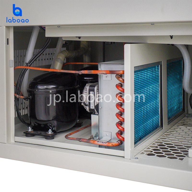 強光薬物安定性試験室